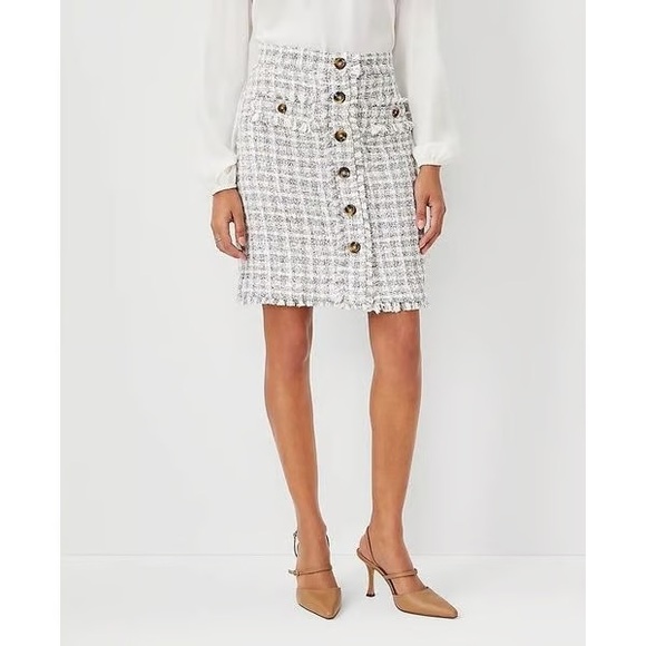 Ann Taylor Dresses & Skirts - Ann Taylor Black and White Pencil Skirt Knee-Length